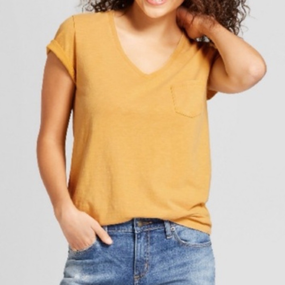 Universal Thread Mustard Yellow V-Neck Short Sleeve T-Shirt XS